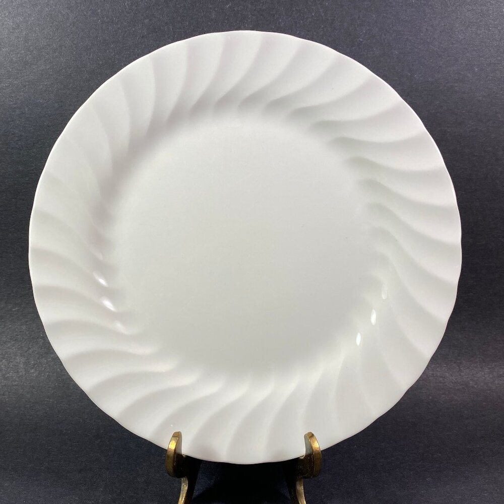 Wedgwood "Candlelight" 8 5/8" Salad Plate , England Swirl